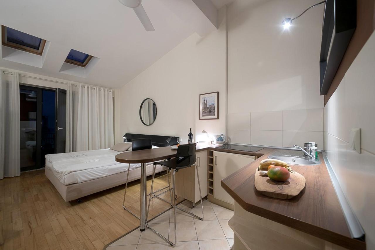 קרקוב Main Square Studio With Terrace & Air Condition מראה חיצוני תמונה